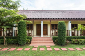 Гостиница Suan Luang Garden View  Nai Mueang
